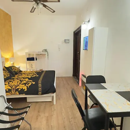 Sanlorenzo House Apartment